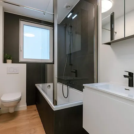 Huswell - Charming In - Perfect For 7 Guests * Oostende