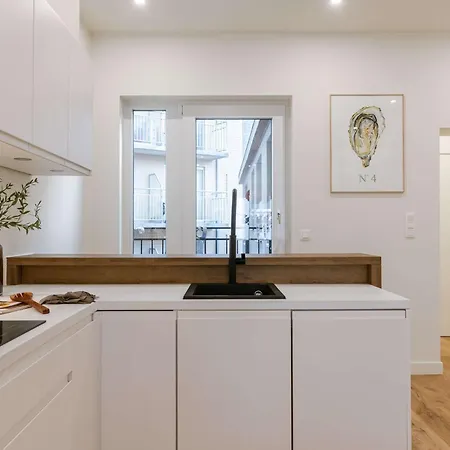 Huswell - Charming In - Perfect For 7 Guests *