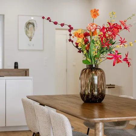 Huswell - Charming In - Perfect For 7 Guests Lägenhet *